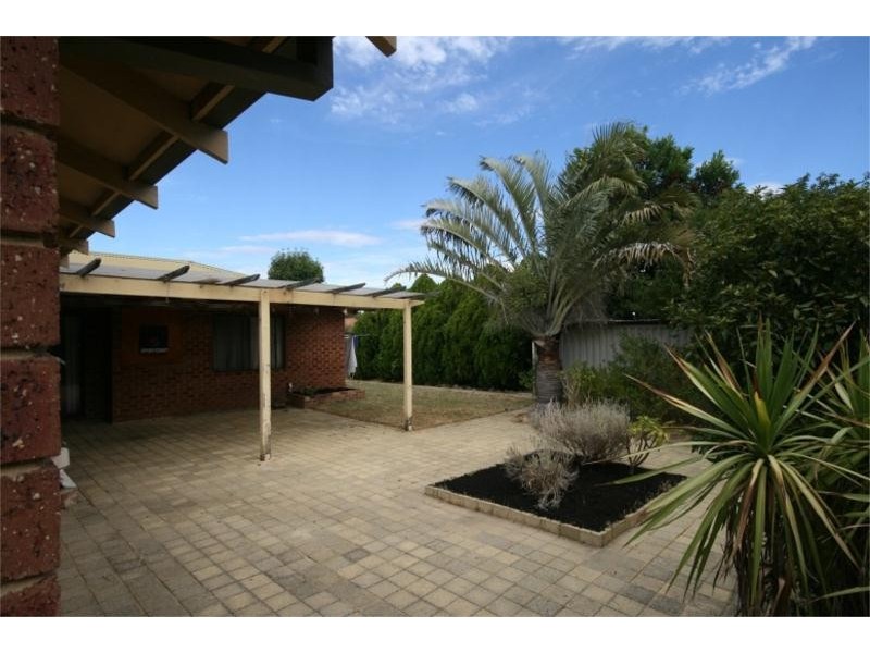 13 Wilga Street, Maddington WA 6109