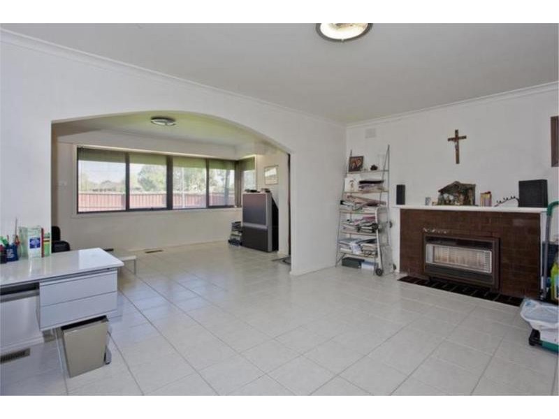 63 The Crossway, Keilor East VIC 3033