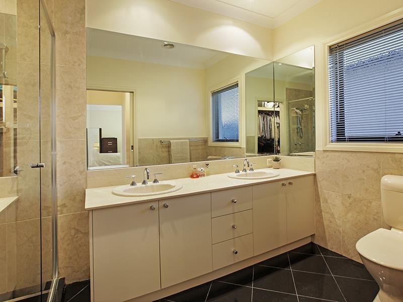 74 Coakley Crescent, Lovely Banks VIC 3221