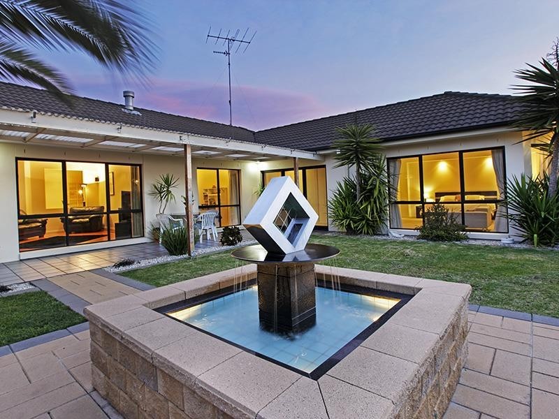 74 Coakley Crescent, Lovely Banks VIC 3221