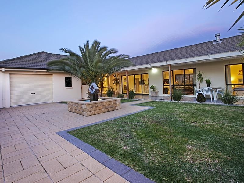74 Coakley Crescent, Lovely Banks VIC 3221