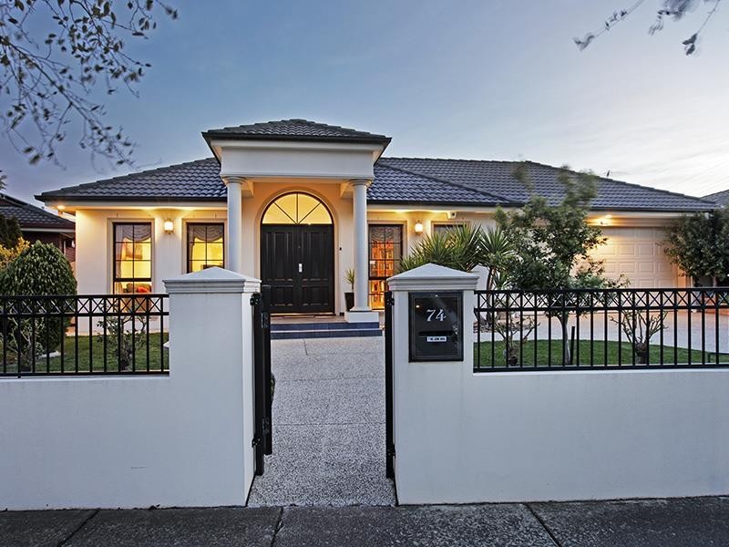 74 Coakley Crescent, Lovely Banks VIC 3221