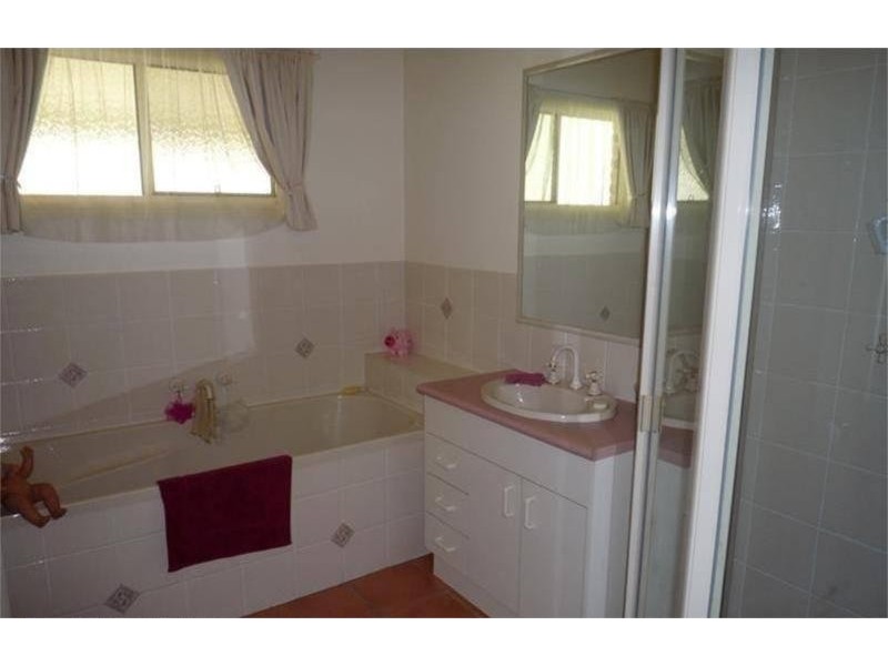 3 McGrath Lane, Applethorpe QLD 4378