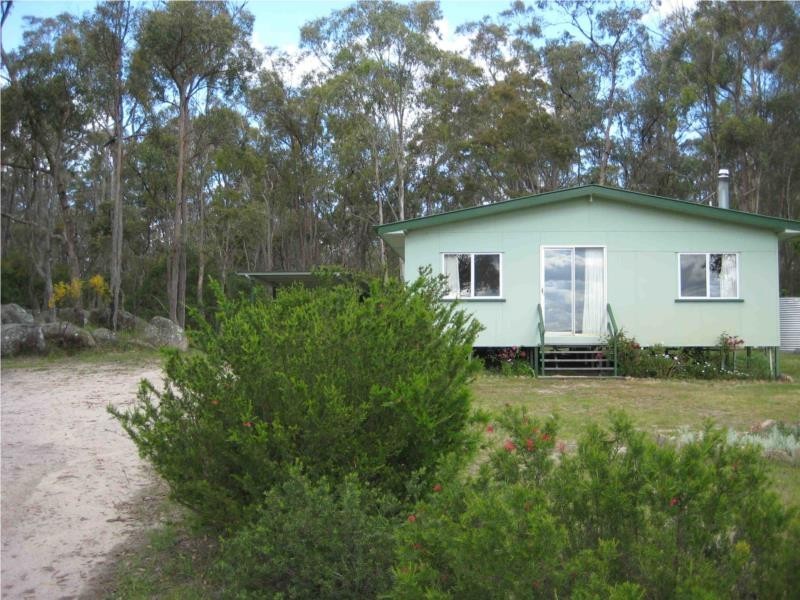 3 McGrath Lane, Applethorpe QLD 4378