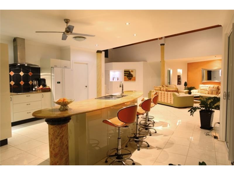 23 Bernborough Place, Bridgeman Downs QLD 4035