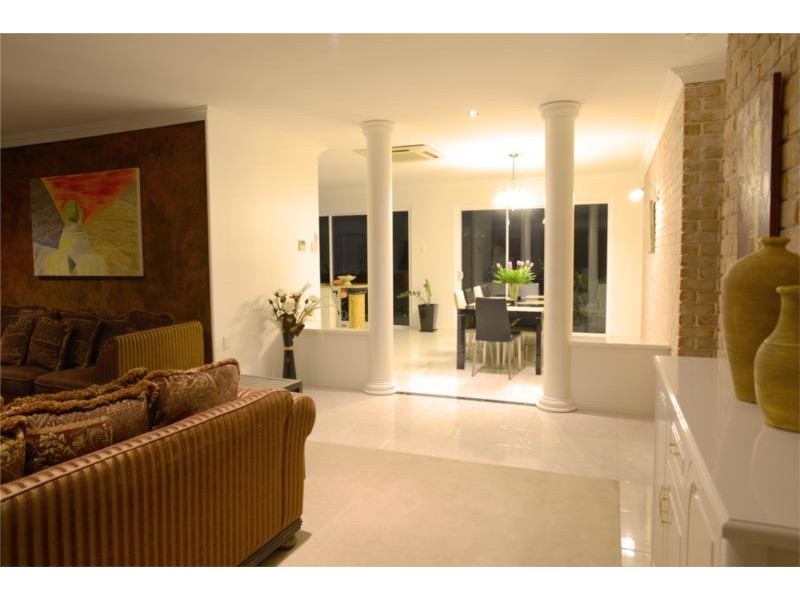 23 Bernborough Place, Bridgeman Downs QLD 4035