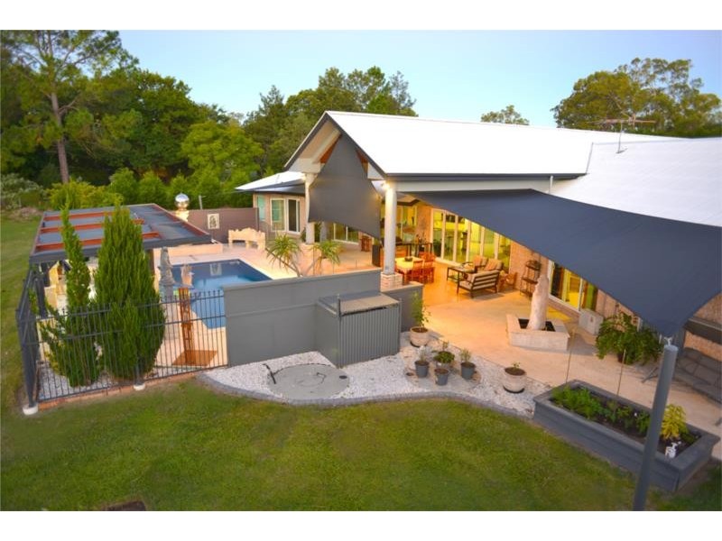 23 Bernborough Place, Bridgeman Downs QLD 4035