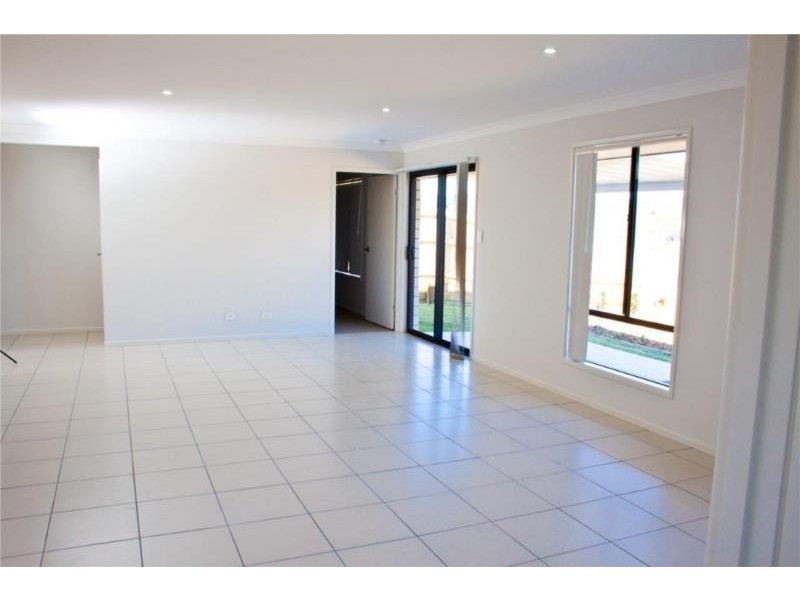 29 Navickas Cct, Redbank Plains QLD 4301