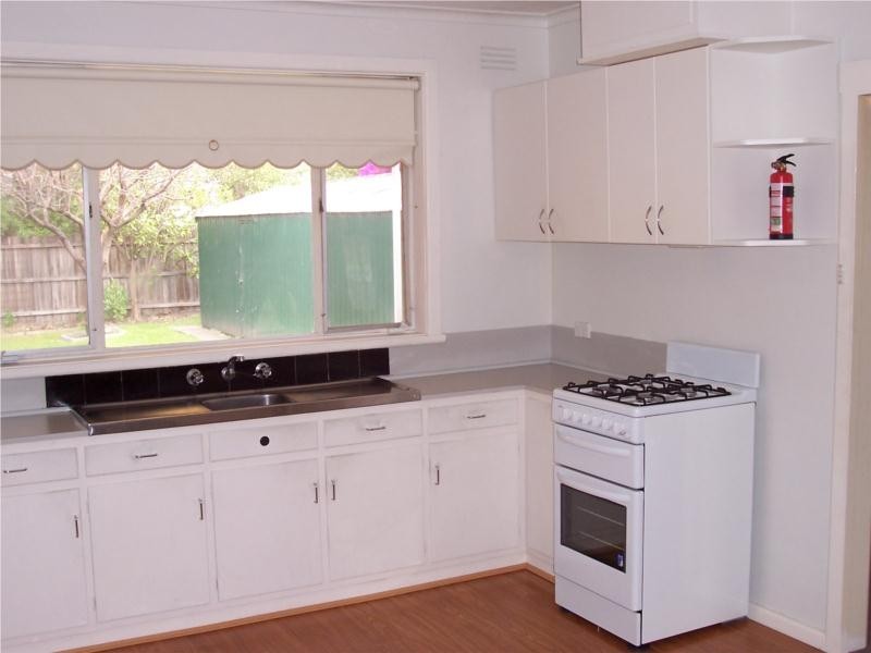 51 Ginifer Avenue, Altona North VIC 3025