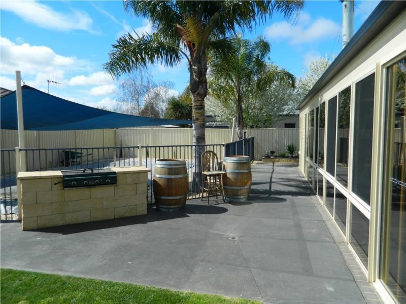 25 Paradise Court, Kialla VIC 3631