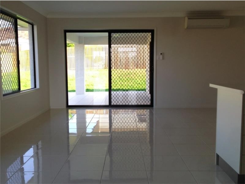 1 Girraween Avenue, Douglas QLD 4814