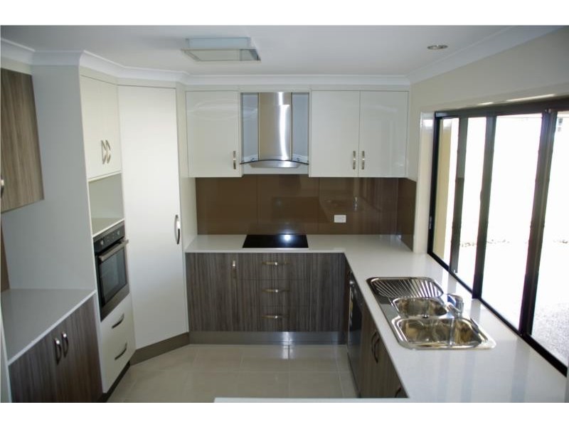 6 Dexter Court, Mount Pleasant QLD 4740