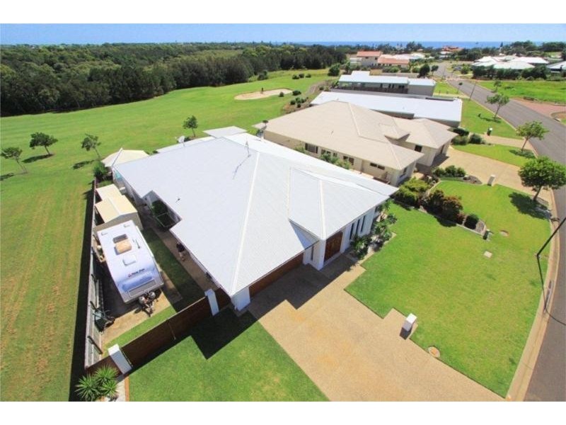 38 Bisdee Street, Coral Cove QLD 4670