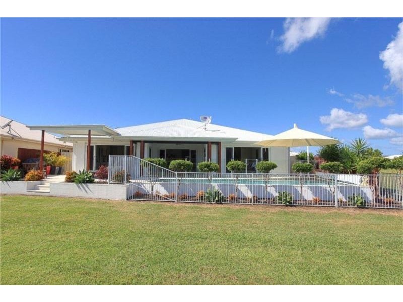 38 Bisdee Street, Coral Cove QLD 4670