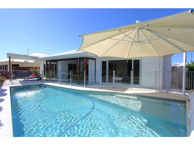 38 Bisdee Street, Coral Cove QLD 4670