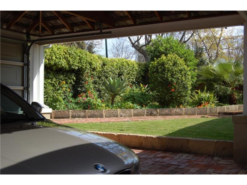 24 Pangbourne Street, Wembley WA 6014