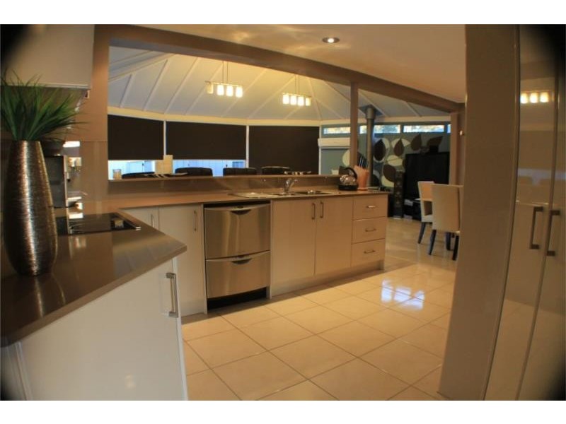 2 Glenmore Place, South Penrith NSW 2750