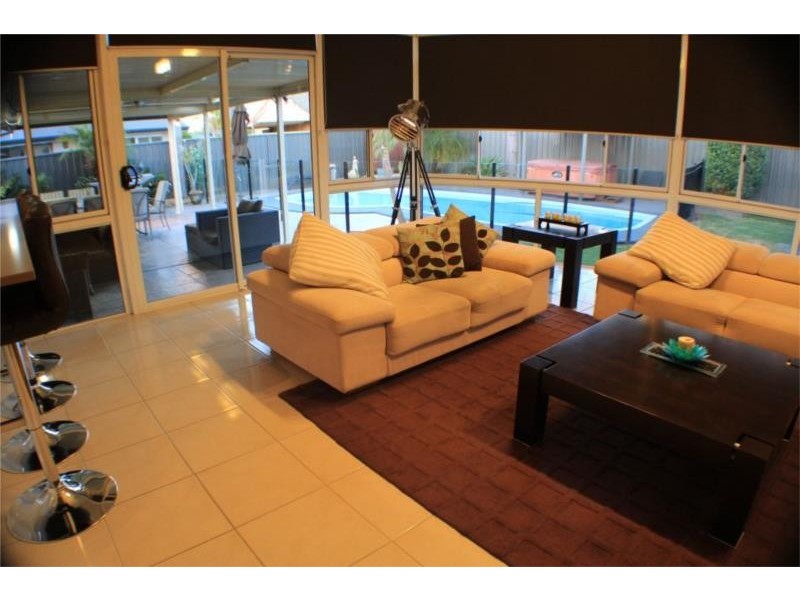 2 Glenmore Place, South Penrith NSW 2750