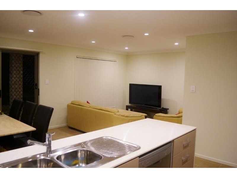 143 Junction Road, Morningside QLD 4170