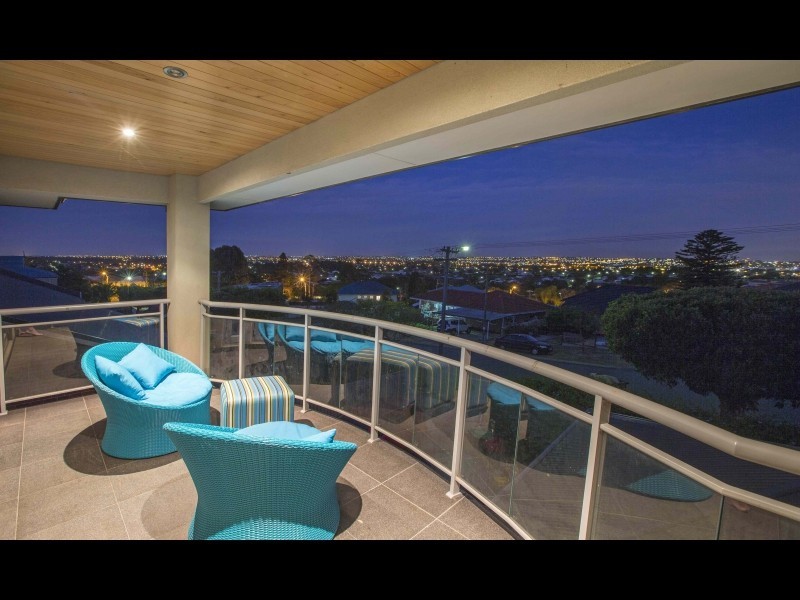 15 PRINCESS ROAD, Doubleview WA 6018