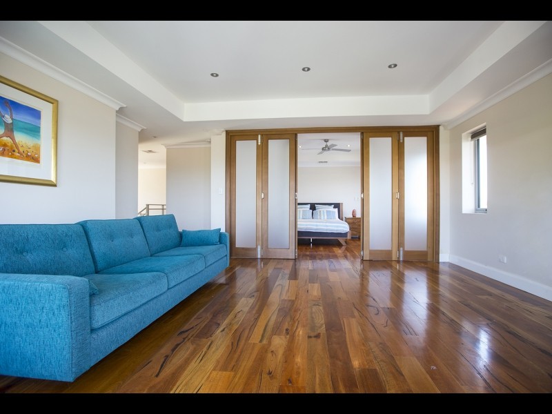 15 PRINCESS ROAD, Doubleview WA 6018