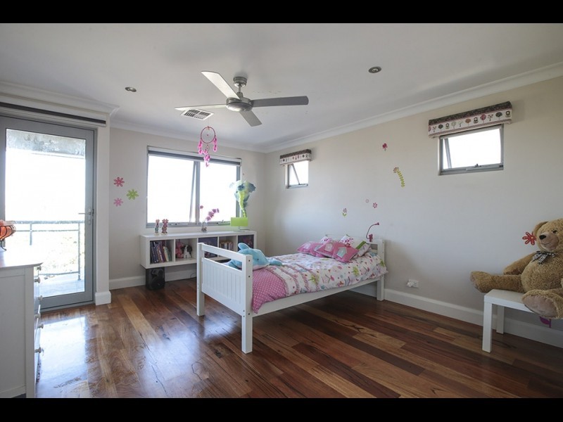15 PRINCESS ROAD, Doubleview WA 6018