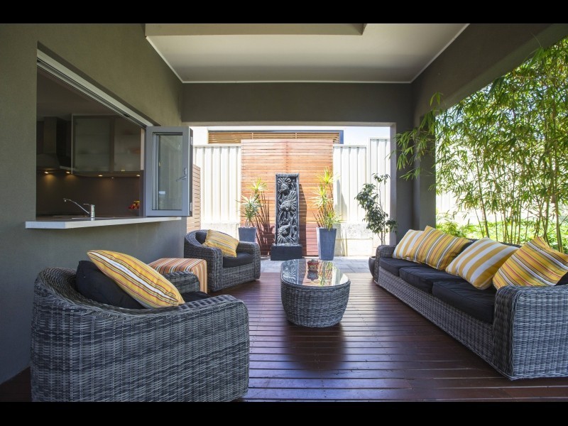 15 PRINCESS ROAD, Doubleview WA 6018