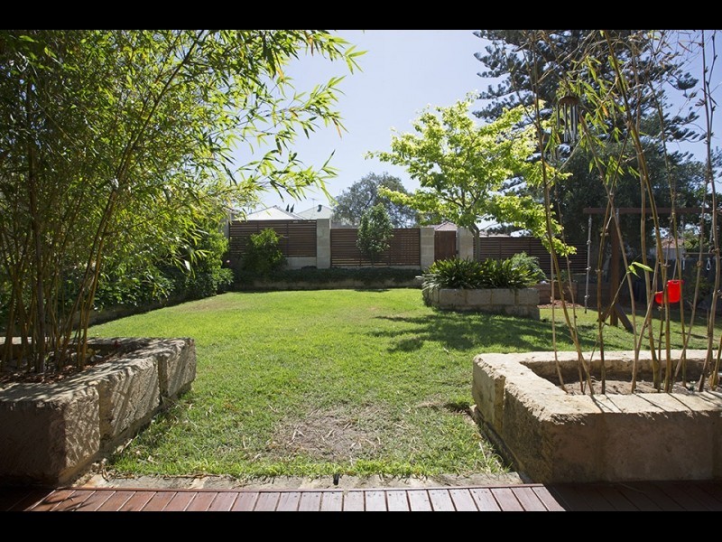 15 PRINCESS ROAD, Doubleview WA 6018