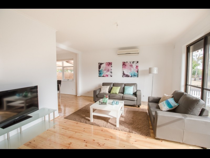 8 Grant Avenue, Gilles Plains SA 5086