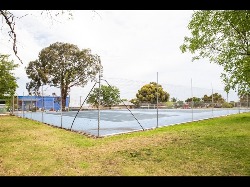8 Grant Avenue, Gilles Plains SA 5086