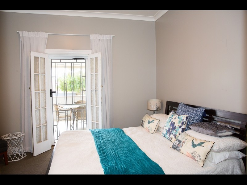 79 Glebe Road, Silkstone QLD 4304