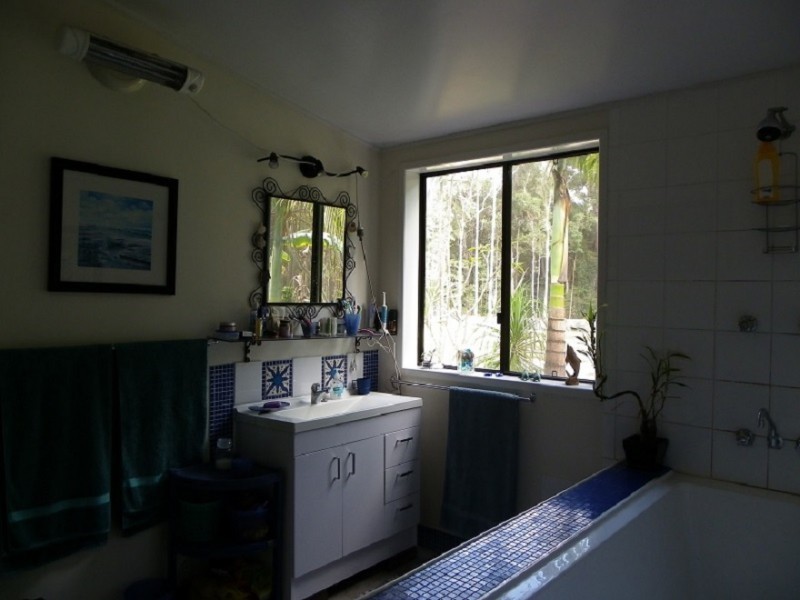 69 Hempsall Road, Cootharaba QLD 4565