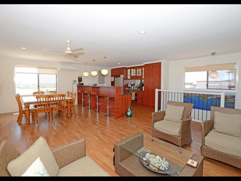 24 Teresa Street, Nikenbah QLD 4655