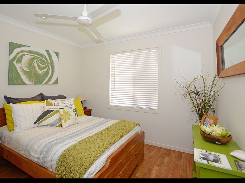 24 Teresa Street, Nikenbah QLD 4655