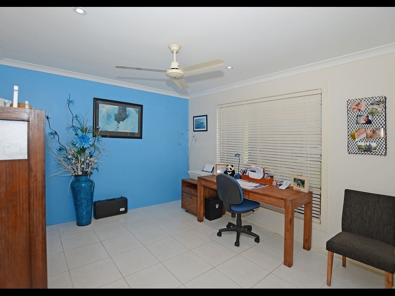 24 Teresa Street, Nikenbah QLD 4655