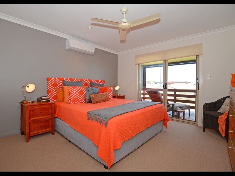 24 Teresa Street, Nikenbah QLD 4655