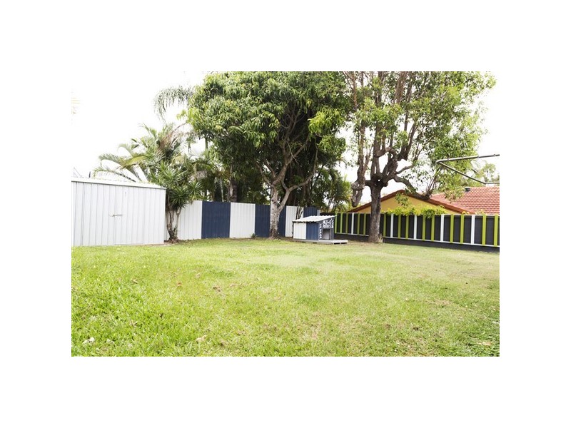 112 Bamboo Avenue, Benowa QLD 4217