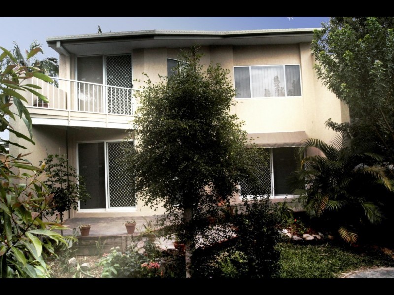 4/40 Government Road, Labrador QLD 4215