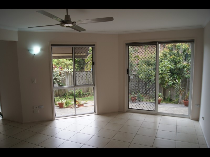 4/40 Government Road, Labrador QLD 4215