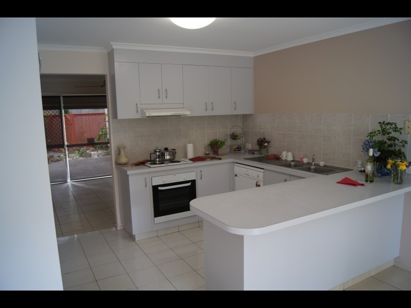 4/40 Government Road, Labrador QLD 4215