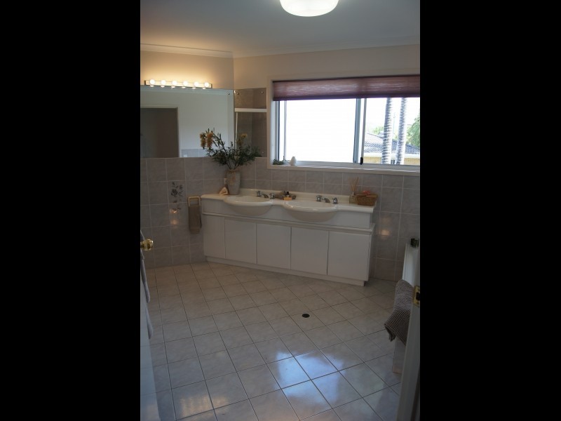 4/40 Government Road, Labrador QLD 4215