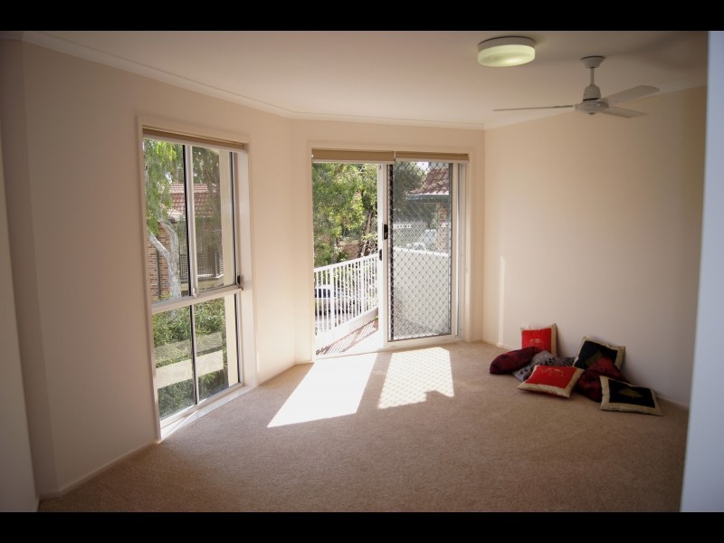 4/40 Government Road, Labrador QLD 4215