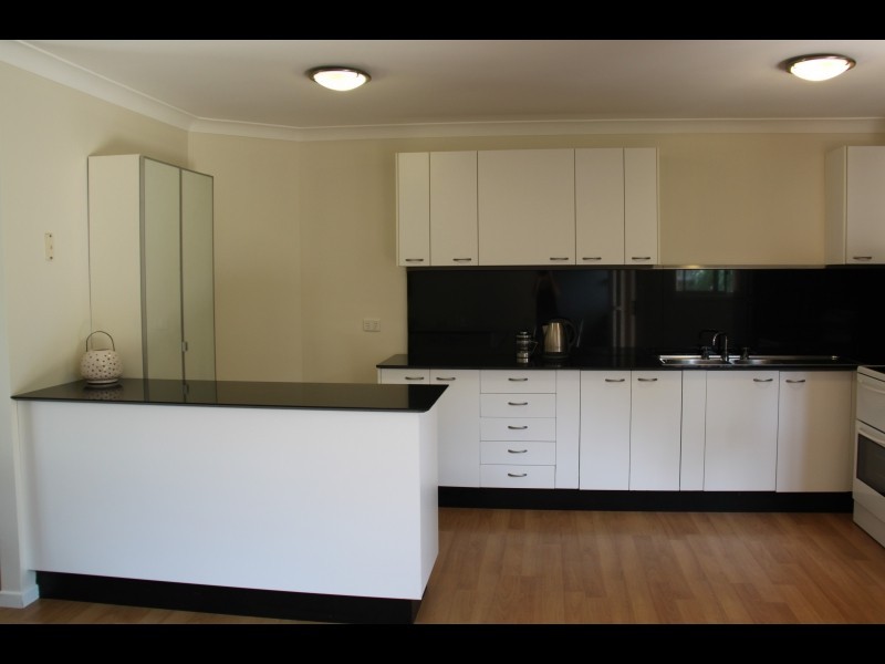 4 Tahan Cresent, Tanah Merah QLD 4128