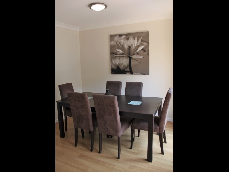 4 Tahan Cresent, Tanah Merah QLD 4128