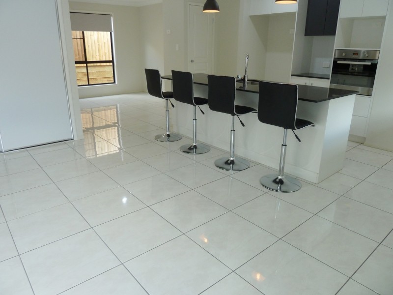 3 Smythe Drive, Highfields QLD 4352