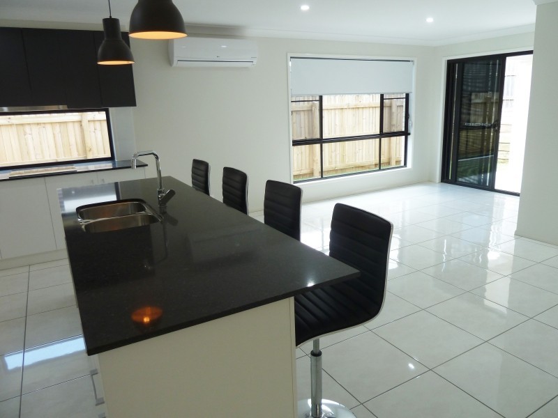 3 Smythe Drive, Highfields QLD 4352