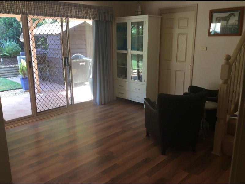 5 Wixstead Close, Point Clare NSW 2250