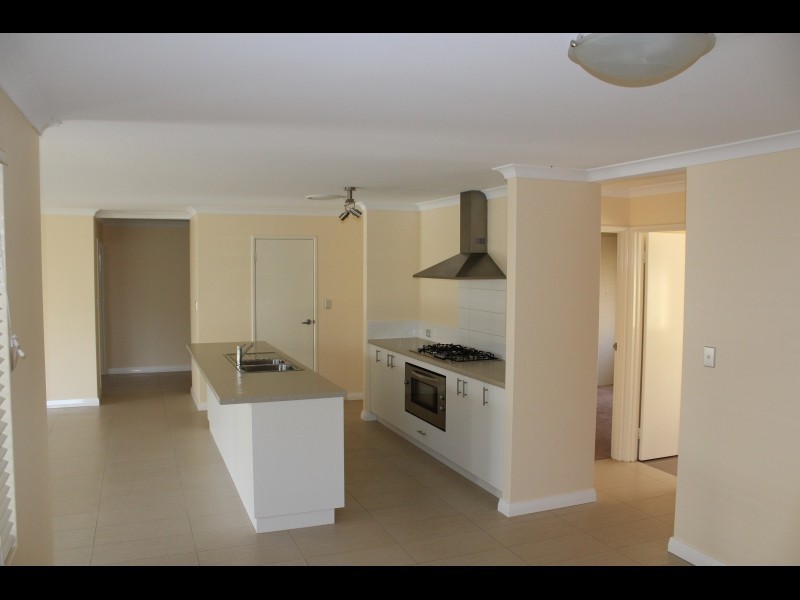 26 Atkins Parade, Hammond Park WA 6164