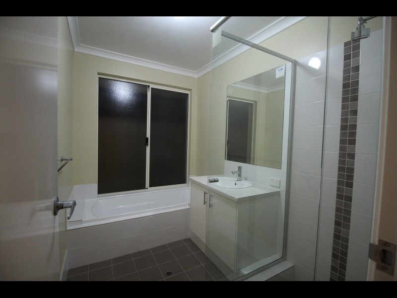 26 Atkins Parade, Hammond Park WA 6164