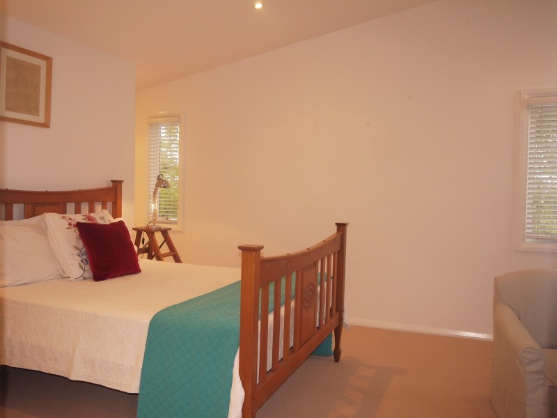 58 Rickard Street, Bateau Bay NSW 2261